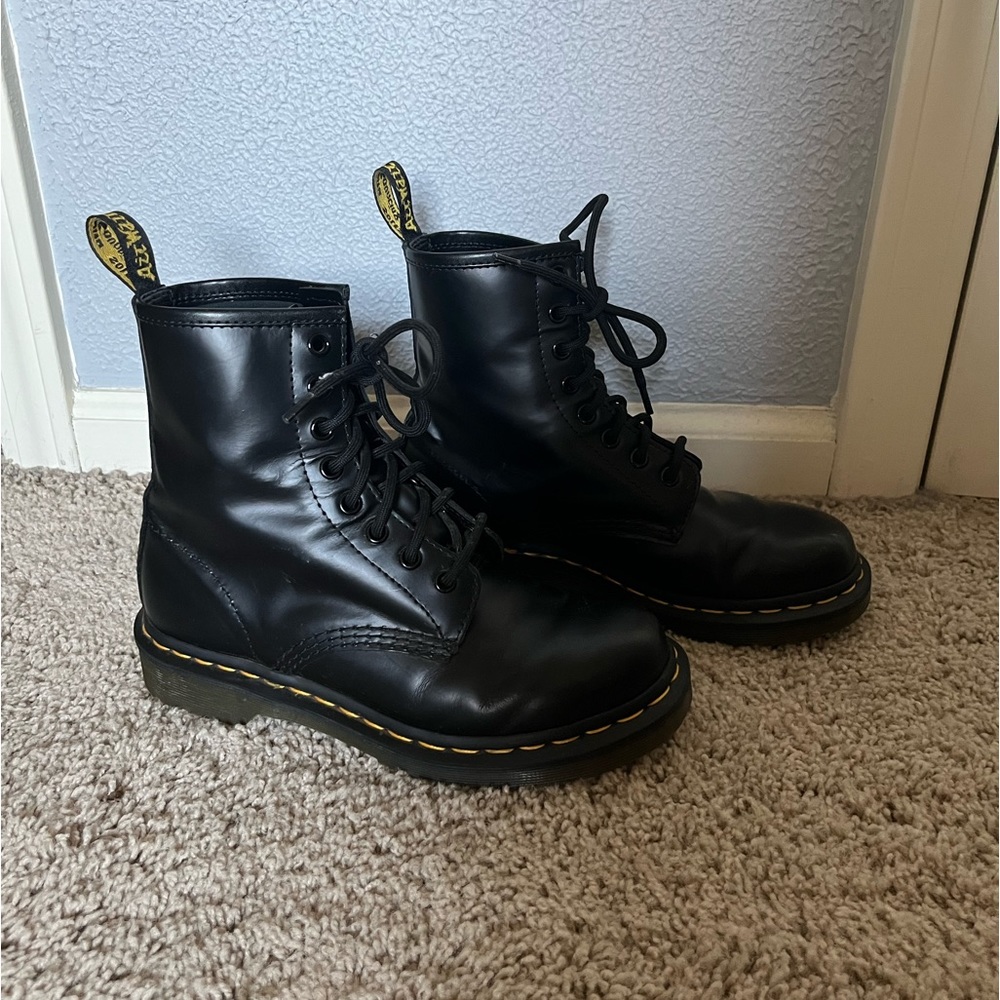 women’s doc marten boots!